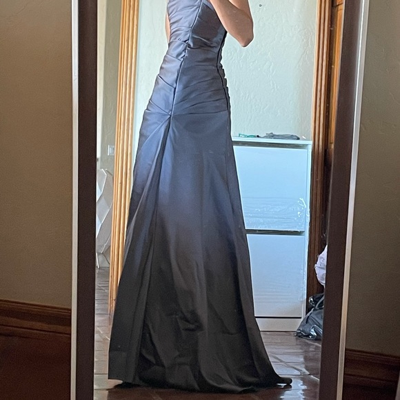 David’s Bridal strapless dress - Picture 2 of 4